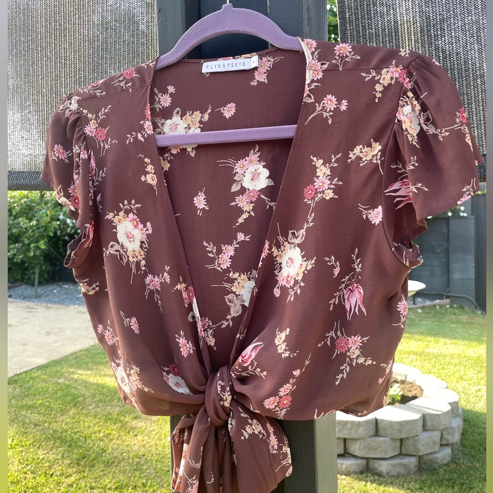 Flynn Skye floral top